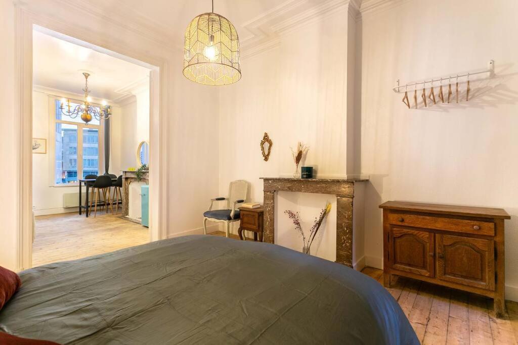 Blue Lagoon In The City Apartment Antwerpen Bagian luar foto